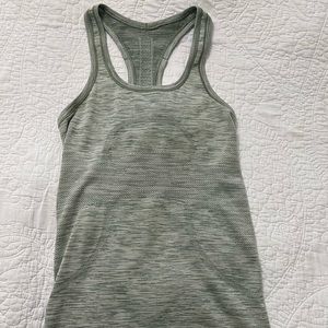 Lululemon tank top